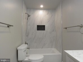 3013 Hickory Grove Ct in Fairfax, VA - Building Photo - Building Photo