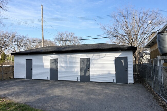 8714 83 Ave NW in Edmonton, AB - Building Photo - Building Photo
