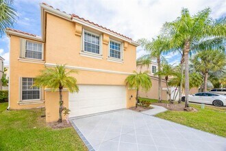 724 NW 155th Terrace in Pembroke Pines, FL - Building Photo - Building Photo