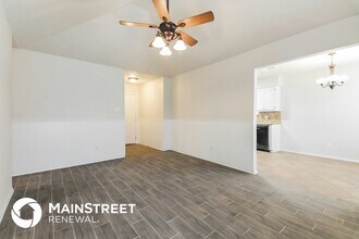 200 Brook Cir in Krum, TX - Foto de edificio - Building Photo