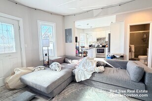 39 Long Ave, Unit 2 in Boston, MA - Building Photo