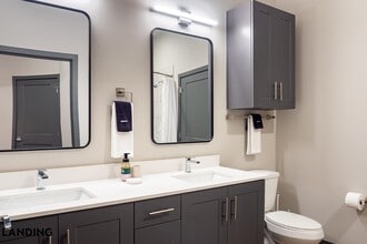 415 E 2nd St S, Unit 1009 in Tulsa, OK - Building Photo - Building Photo