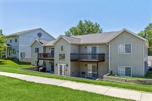 555 Potter St, Unit 555 Potter St in Tiffin, IA - Building Photo
