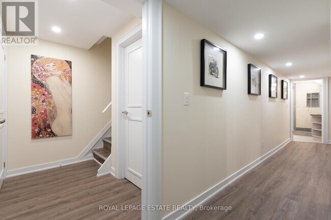 5 Barlow Rd in Toronto, ON - Building Photo - Building Photo