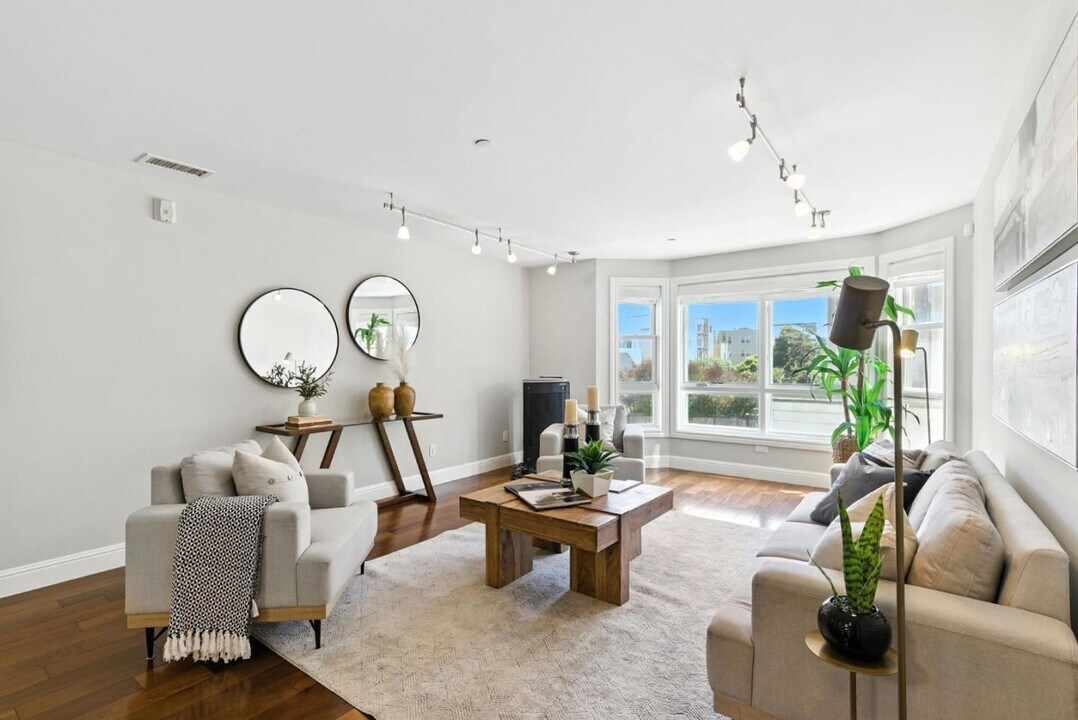 2443 Clement St in San Francisco, CA - Building Photo