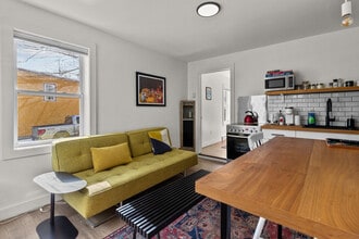 110 Queens Rd in St John's, NL - Building Photo - Building Photo