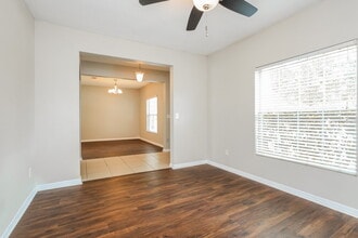 471 Jeffrey James Way in Apopka, FL - Foto de edificio - Building Photo