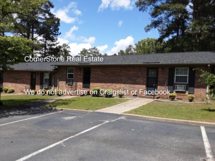 7646 Brewster Pl in Fayetteville, NC - Building Photo