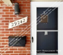 29242 Barkley St in Livonia, MI - Building Photo - Building Photo