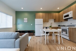 1137 W 25th St Apartamentos