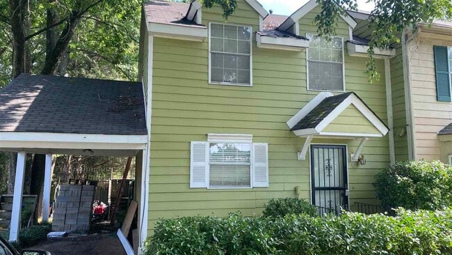 property at 5211 Kimbark Woods Dr