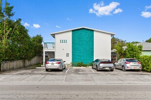 1111 N Federal Hwy in Lake Worth Beach, FL - Building Photo