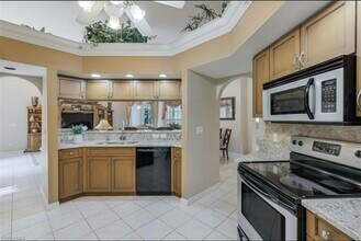 128 Heritage Way in Naples, FL - Building Photo - Building Photo