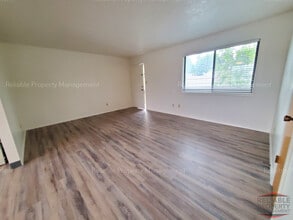1450 Jefferson Ave, Unit 3 in Idaho Falls, ID - Building Photo - Building Photo
