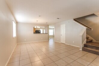 5618 Imperial Grove Dr in Houston, TX - Foto de edificio - Building Photo