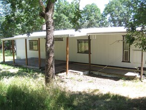 7220 OR-234 in Central Point, OR - Building Photo - Building Photo