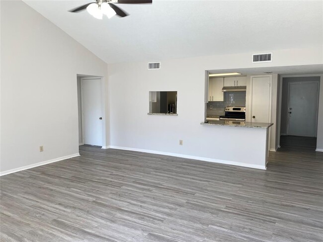 2202 Windy Meadow Dr in Sugar Land, TX - Building Photo - Building Photo