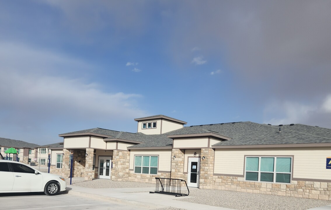 EMLI at Wells of Artesia in Artesia, NM - Building Photo