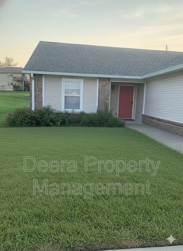 property at 522 S Sunrise Dr