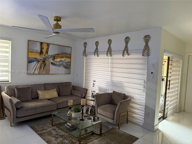 20170 NE 3rd Ct in Miami, FL - Building Photo - Building Photo