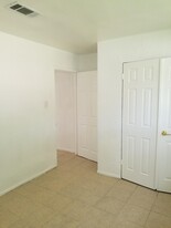 5421 Hazel St in Baytown, TX - Building Photo