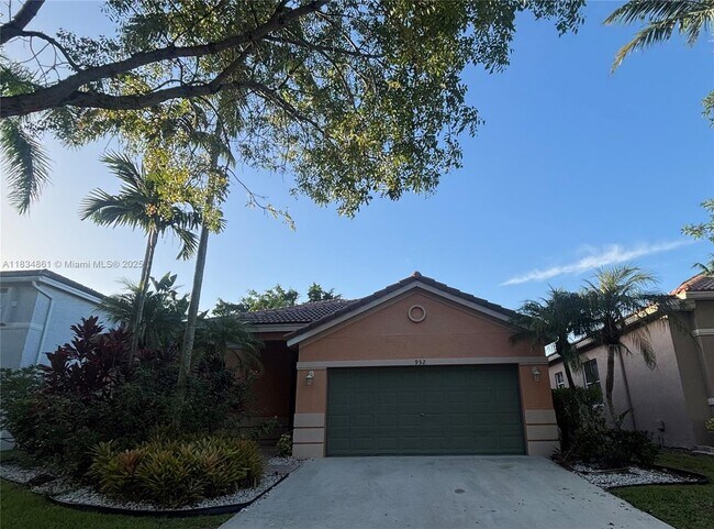 property at 952 Sunflower Cir