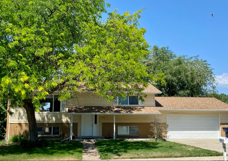 11540 Sandy Creek Dr in Sandy, UT - Foto de edificio