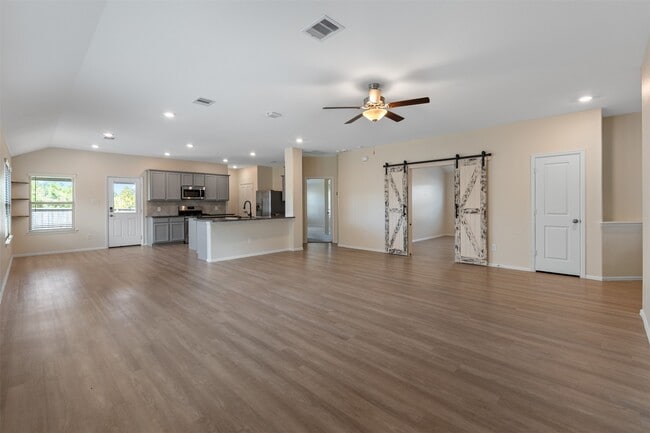 323 Jewett Meadow Dr