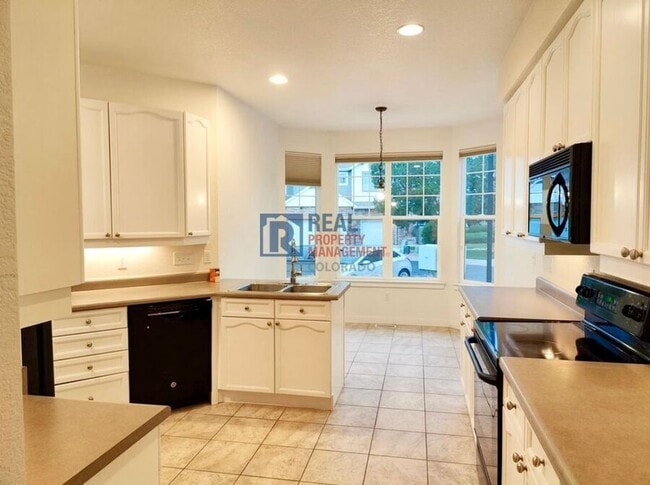 2550 Winding River Dr in Broomfield, CO - Building Photo - Building Photo