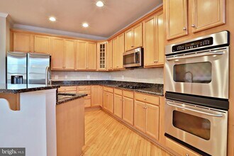 135 Fortnightly Blvd in Herndon, VA - Building Photo - Building Photo