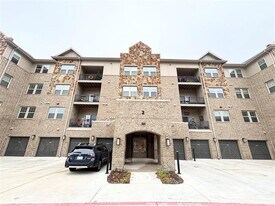 1735 Wittington Pl in Farmers Branch, TX - Building Photo