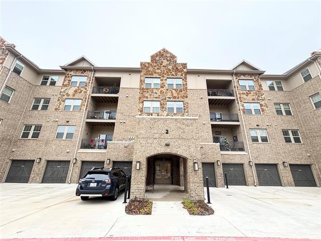 1735 Wittington Pl in Farmers Branch, TX - Building Photo