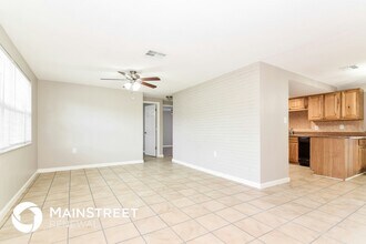 10227 Glen Moor Ln in Port Richey, FL - Building Photo - Building Photo