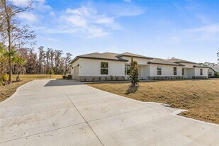 21 Weymouth Ln in Palm Coast, FL - Building Photo