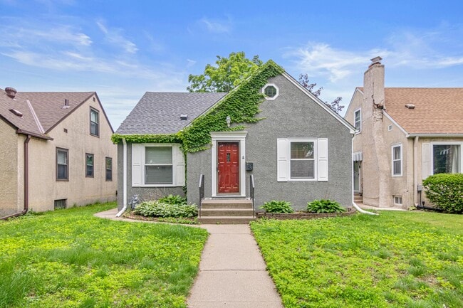 property at 5712 25th Ave S