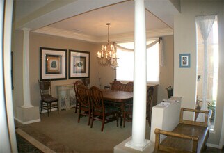 3626 El Encanto Dr in Calabasas, CA - Building Photo - Building Photo