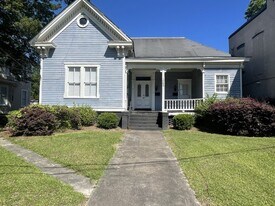 1065 College St in Macon, GA - Building Photo