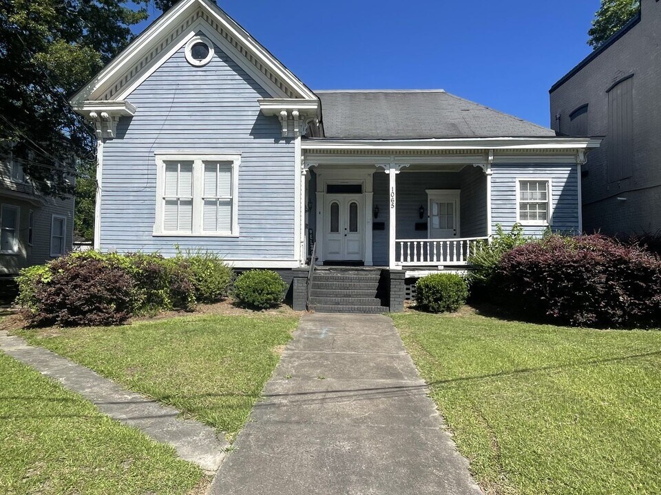 1065 College St in Macon, GA - Building Photo