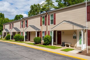 Forest Ridge in Richmond, VA - Building Photo