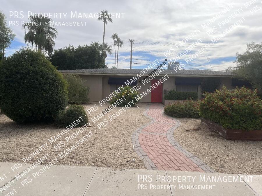 3333 E Medlock Dr in Phoenix, AZ - Building Photo