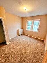 2002 61st St, Unit Upper in Kenosha, WI - Building Photo - Building Photo