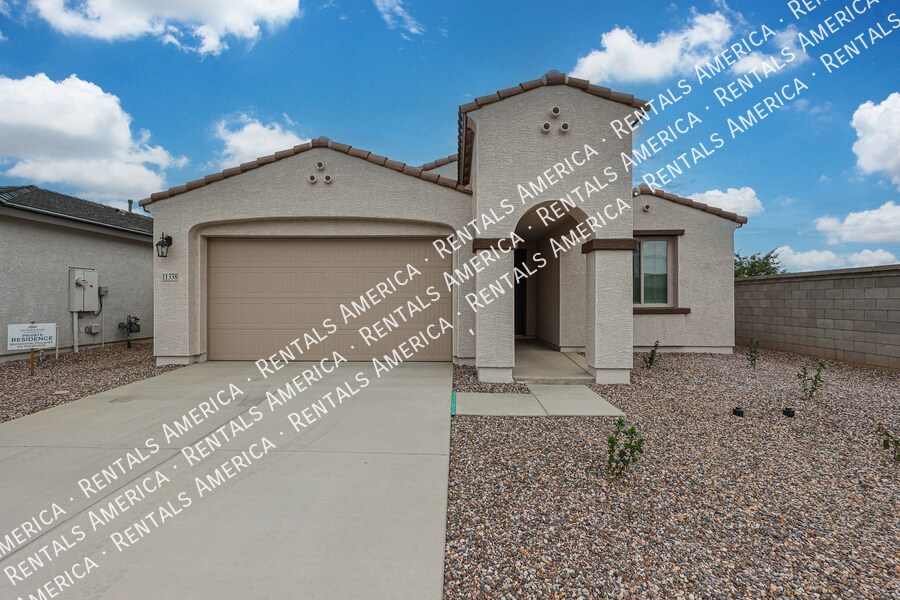 11338 E Ulysses Ave in Mesa, AZ - Foto de edificio