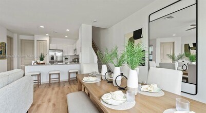 5600 NW Coventry Cir in Port St. Lucie, FL - Building Photo - Building Photo