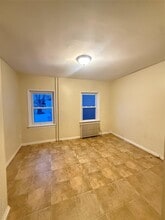 33 Kingston Ave in South Floral Park, NY - Building Photo - Building Photo