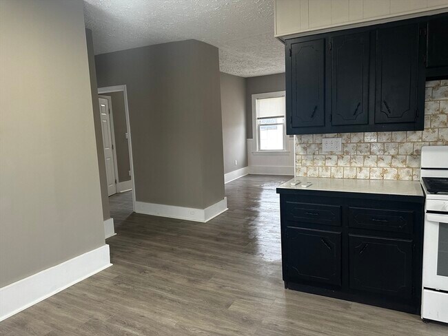 60 Cove St in New Bedford, MA - Building Photo - Building Photo