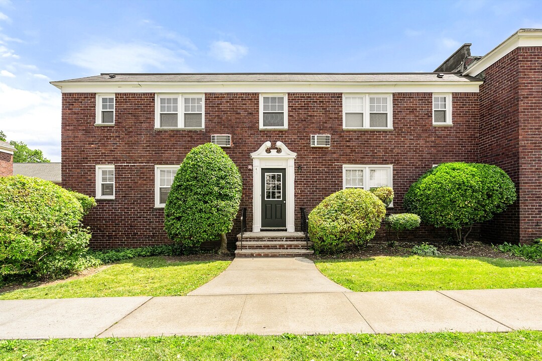 Styertowne Apartments in Clifton, NJ - Building Photo