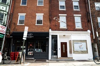 617 S 3rd St-Unit -02 in Philadelphia, PA - Foto de edificio - Building Photo