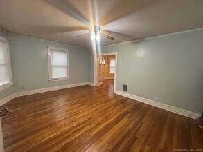 52 Taylor Ave in Norwalk, CT - Building Photo - Building Photo