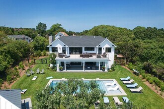 12 S Elroy Dr in Montauk, NY - Foto de edificio - Building Photo