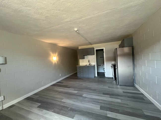 401 Elmwood Dr in Moncton, NB - Building Photo - Building Photo